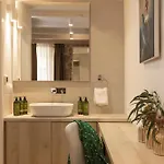 Apartment Miri, Heritage Superior With Swimming Pool