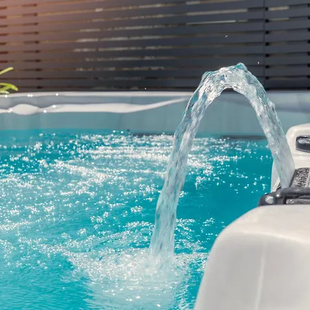 Miri, Heritage Superior With Swimming Pool *