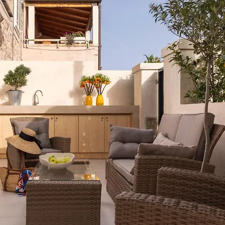 Miri, Heritage Superior With Swimming Pool Apartment Dubrovnik