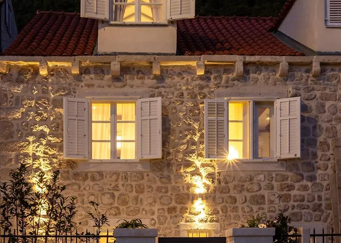 شقة Miri, Heritage Superior With Swimming Pool دوبروفينك