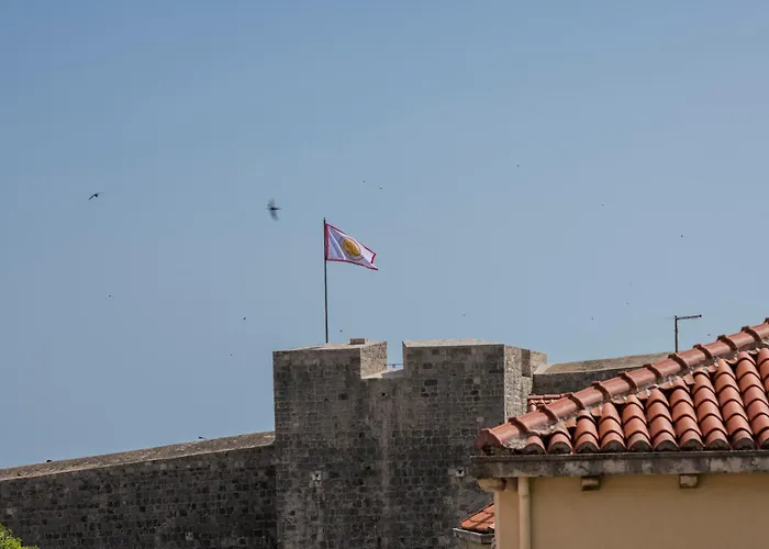 Апартаменты Miri, Heritage Superior With Swimming Pool *