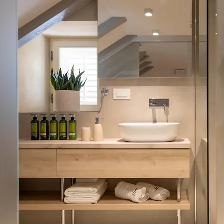 Miri, Heritage Superior With Swimming Pool Апартаменты