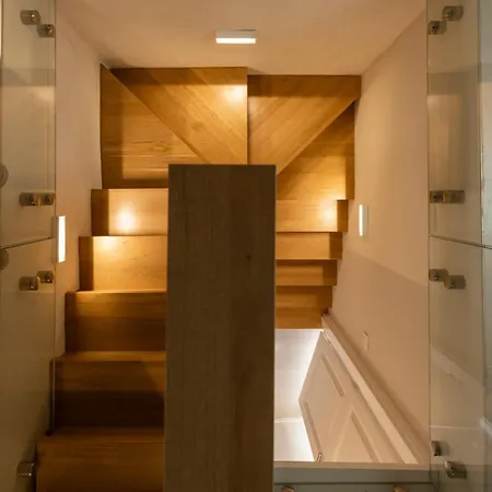 Appartement Miri, Heritage Superior With Swimming Pool *