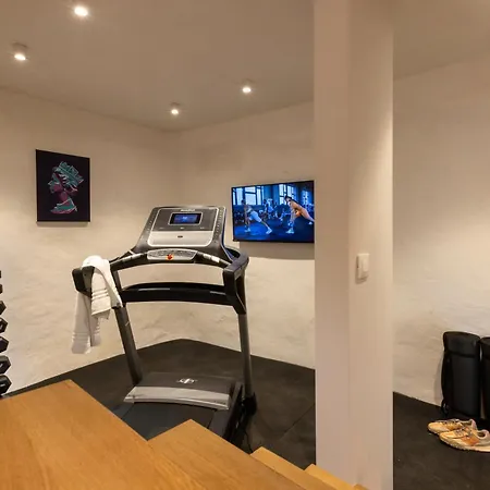 Апартаменты Miri, Heritage Superior With Swimming Pool