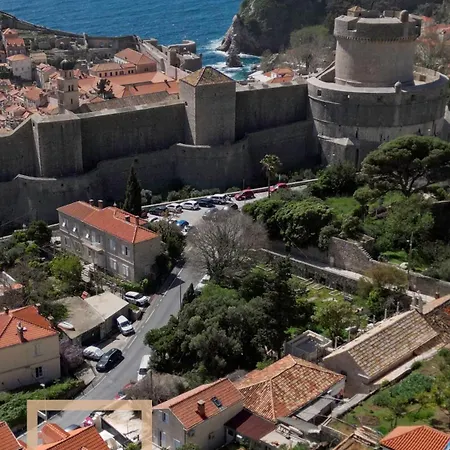 Апартаменты Miri, Heritage Superior With Swimming Pool *