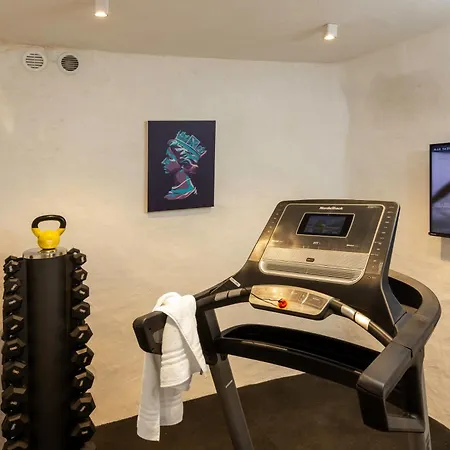 Appartement Miri, Heritage Superior With Swimming Pool *